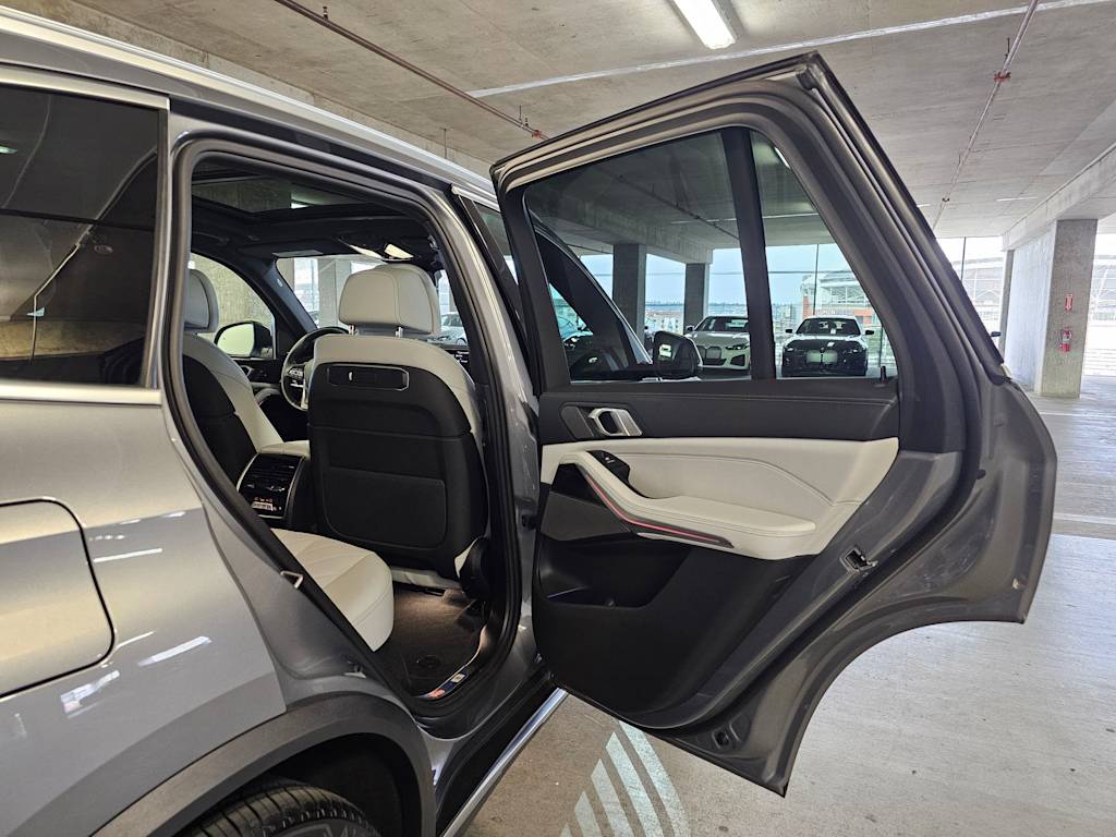 Thumbnail: 2026 BMW X5 - 30