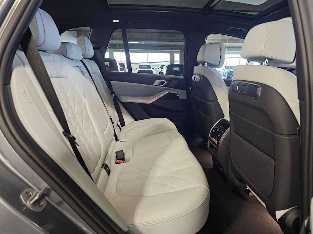 Thumbnail: 2026 BMW X5 - 31