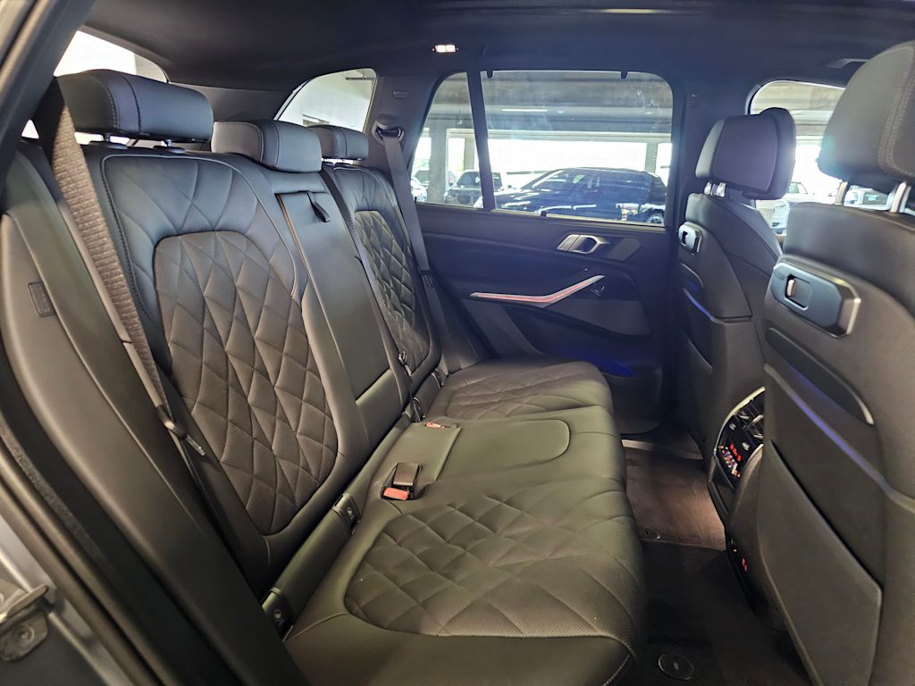 Thumbnail: 2025 BMW X5 - 31