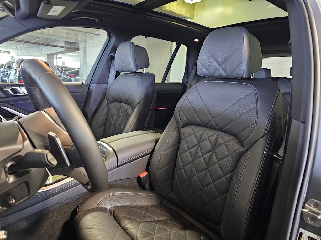 Thumbnail: 2025 BMW X5 - 12