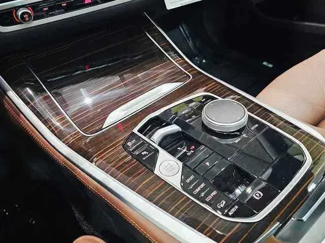 Thumbnail: 2026 BMW X5 - 16