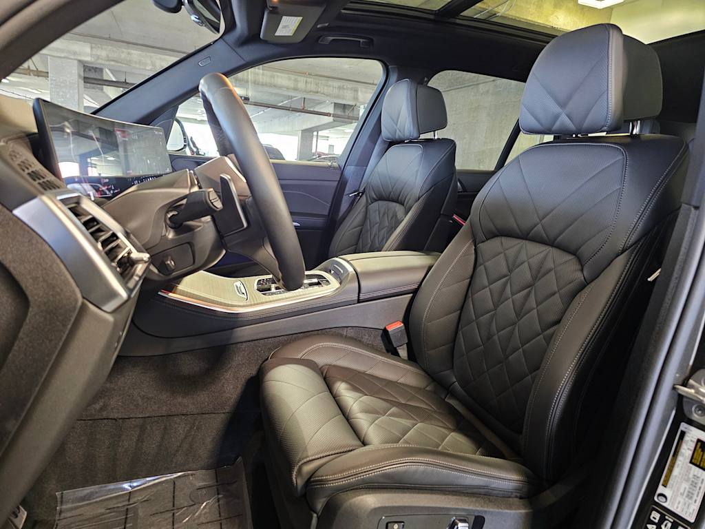Thumbnail: 2026 BMW X5 - 10