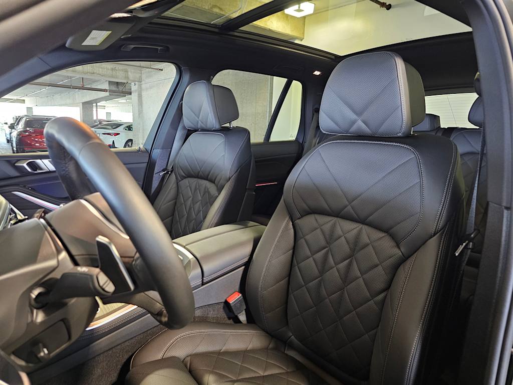 Thumbnail: 2026 BMW X5 - 11