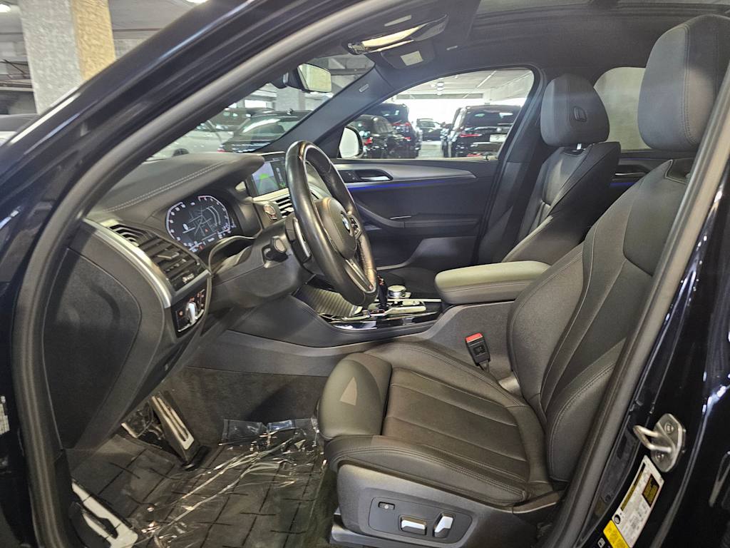 Thumbnail: 2021 BMW X4 - 11