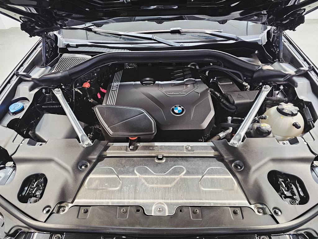 Thumbnail: 2021 BMW X4 - 8