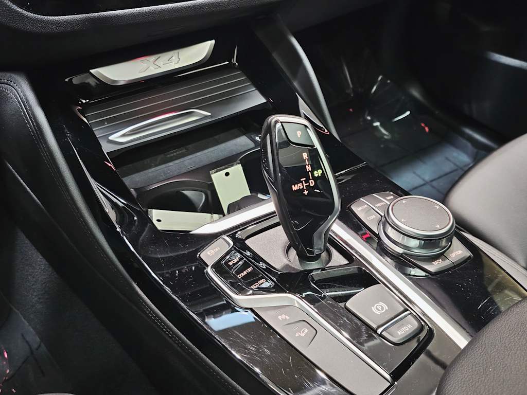 Thumbnail: 2021 BMW X4 - 15