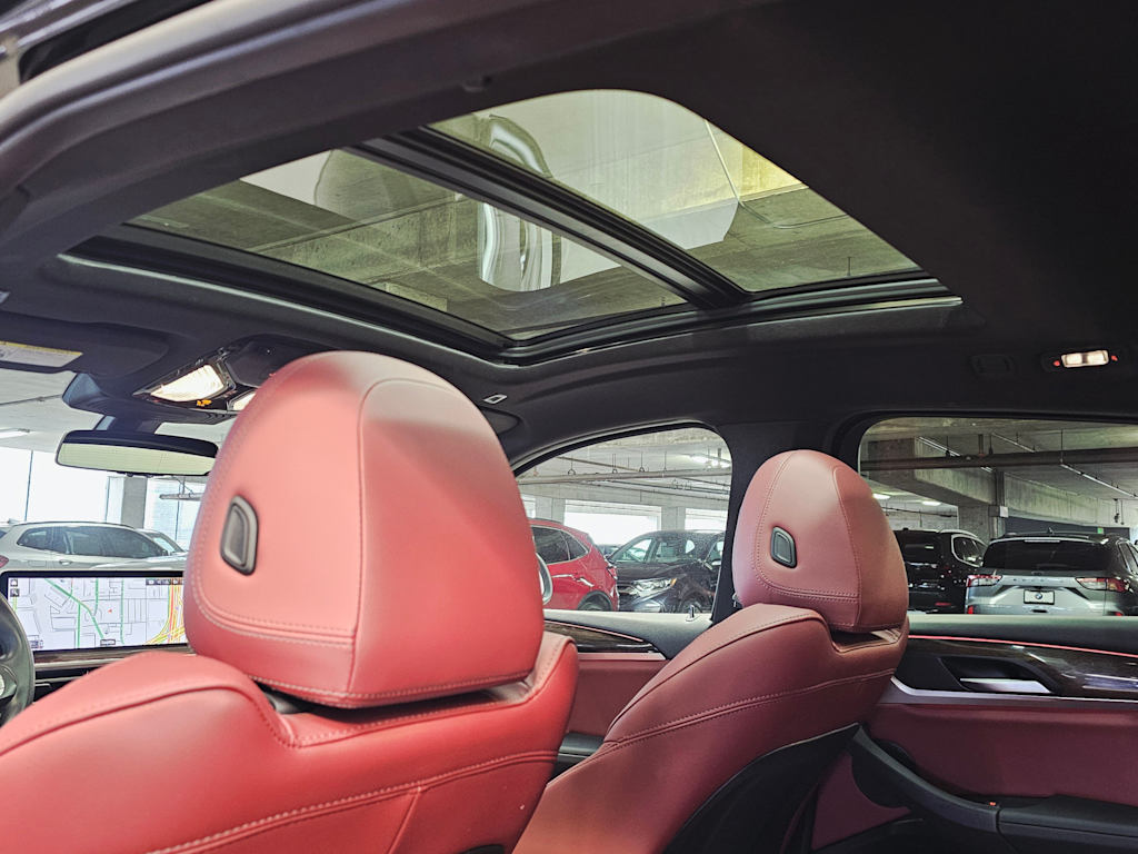 Thumbnail: 2022 BMW X4 - 30