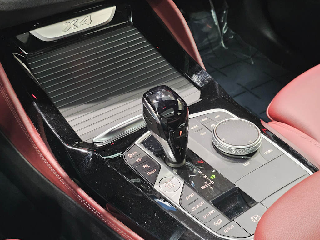 Thumbnail: 2022 BMW X4 - 15