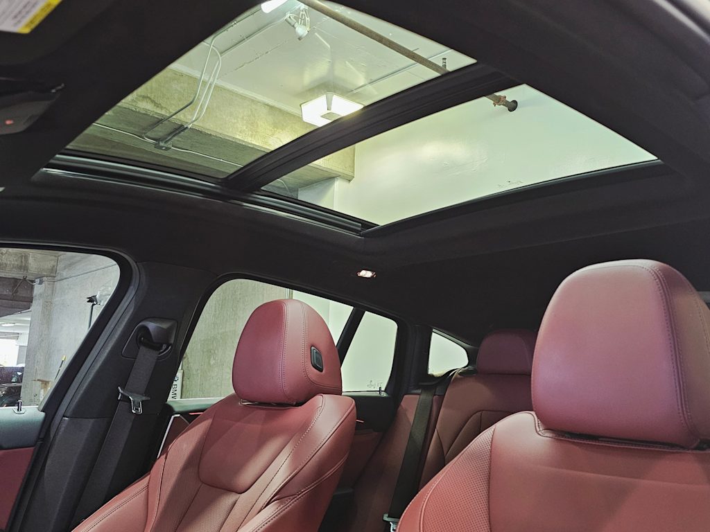 Thumbnail: 2022 BMW X4 - 29