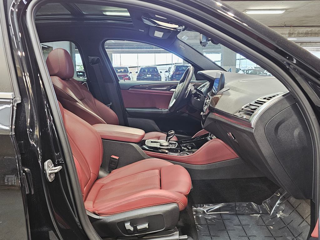 Thumbnail: 2022 BMW X4 - 11