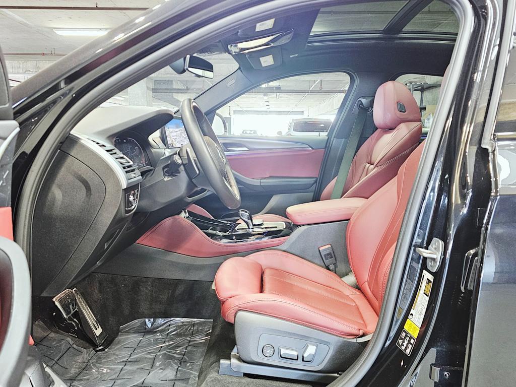 Thumbnail: 2022 BMW X4 - 10