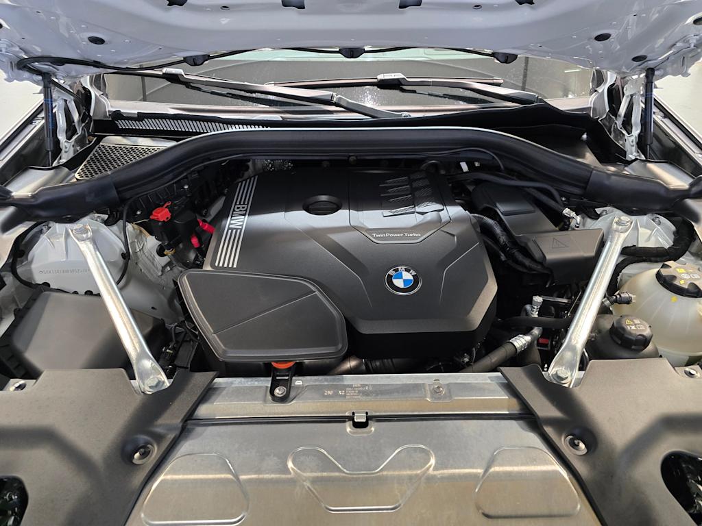 Thumbnail: 2024 BMW X4 - 9