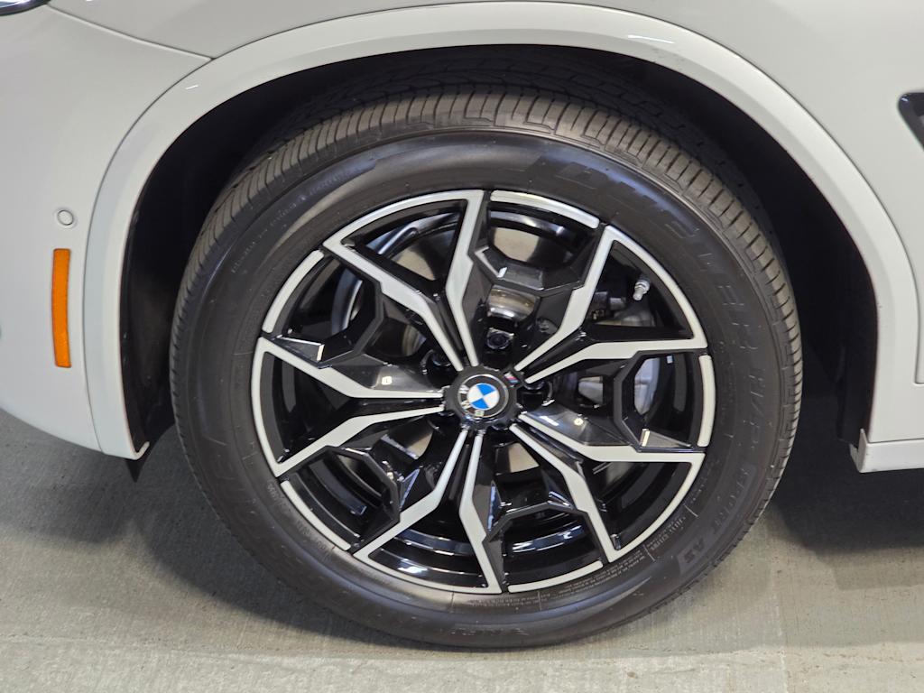 Thumbnail: 2024 BMW X4 - 8