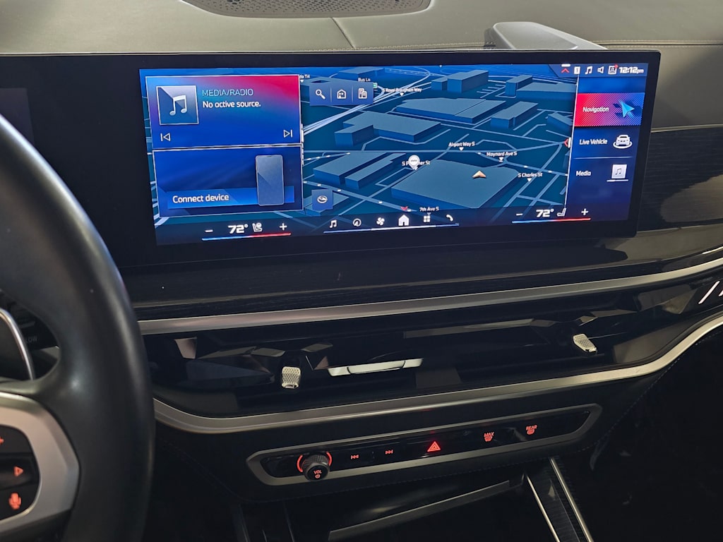Thumbnail: 2024 BMW X7 - 21