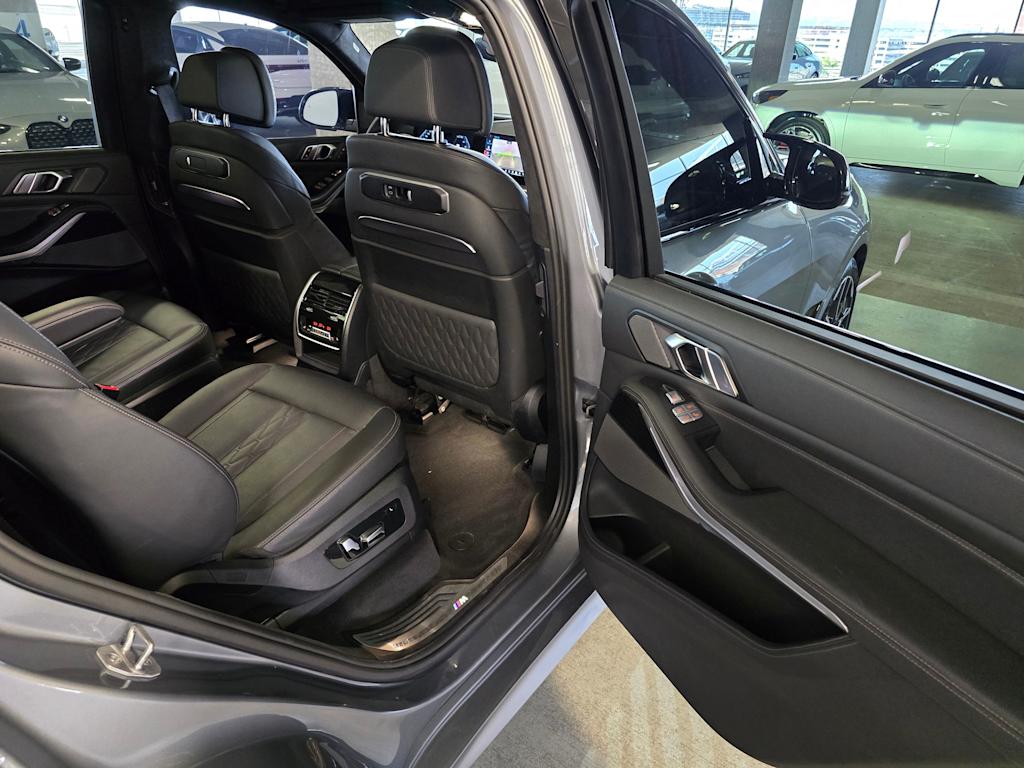 Thumbnail: 2024 BMW X7 - 35