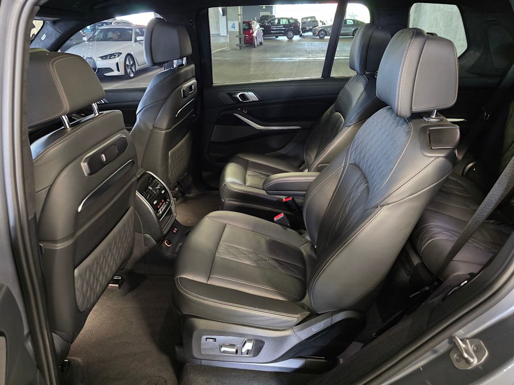 Thumbnail: 2024 BMW X7 - 33