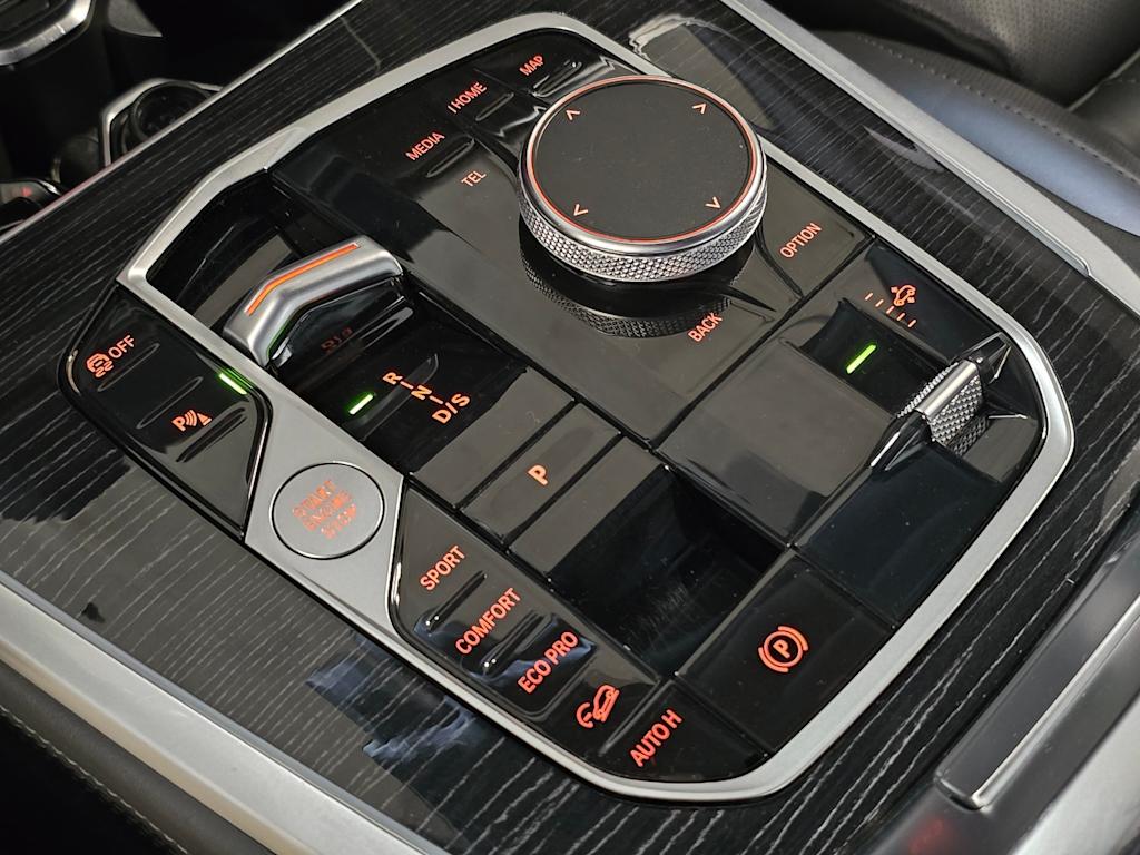 Thumbnail: 2024 BMW X7 - 26
