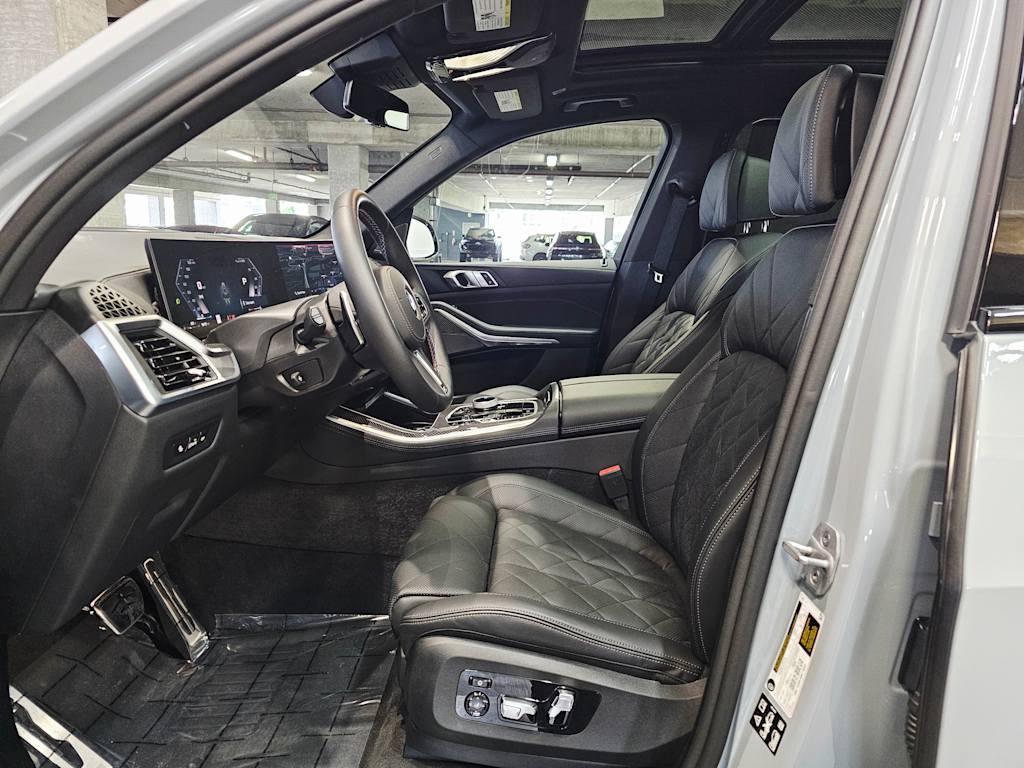 Thumbnail: 2026 BMW X5 - 11