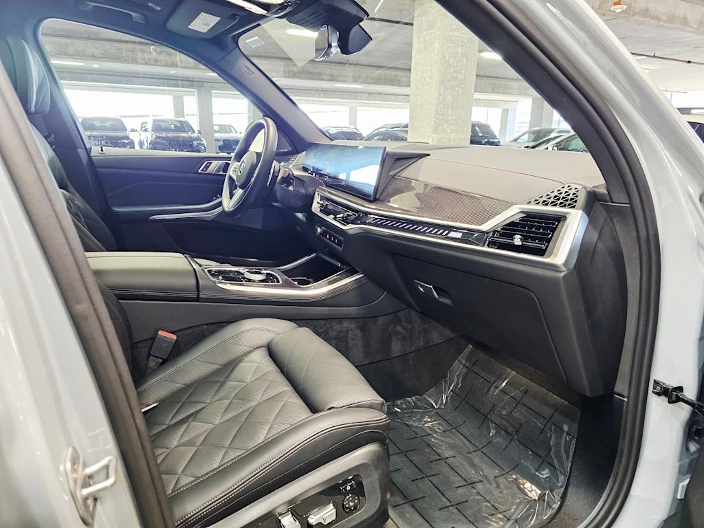 Thumbnail: 2026 BMW X5 - 12