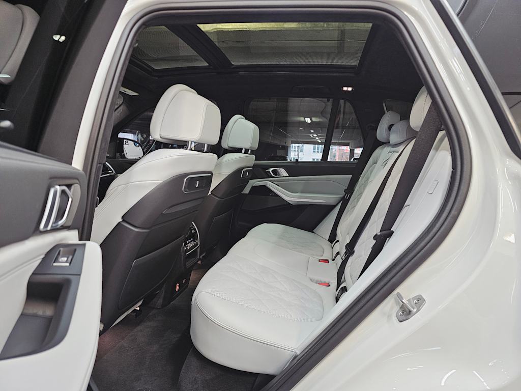 Thumbnail: 2025 BMW X5 - 12