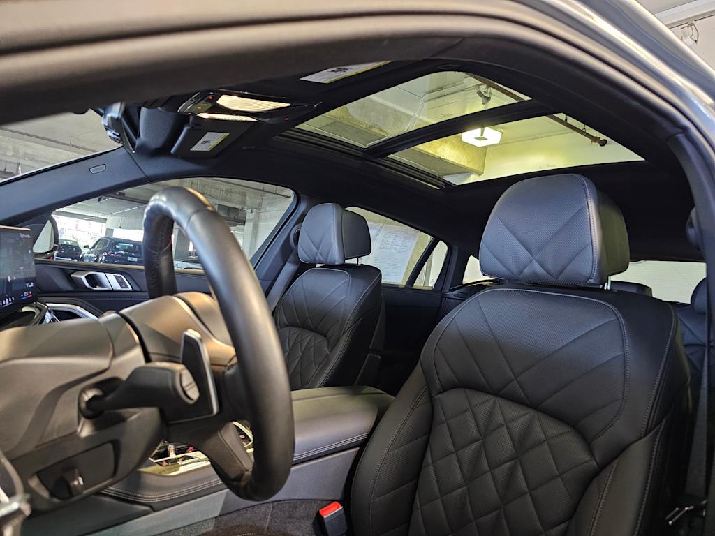 Thumbnail: 2025 BMW X6 - 30