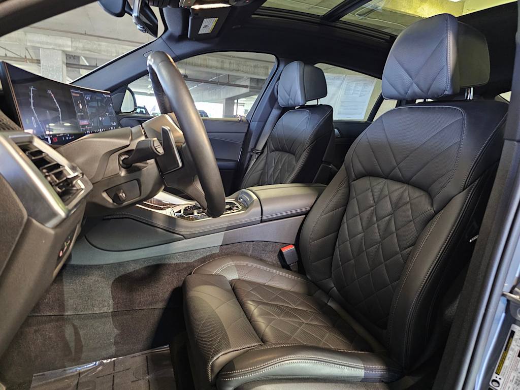 Thumbnail: 2025 BMW X6 - 11