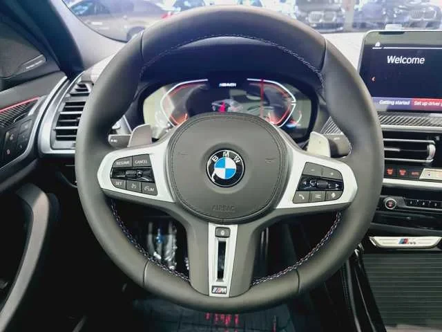 Thumbnail: 2025 BMW X4 - 13