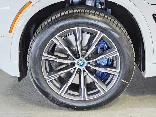 Thumbnail: 2025 BMW X5 - 7