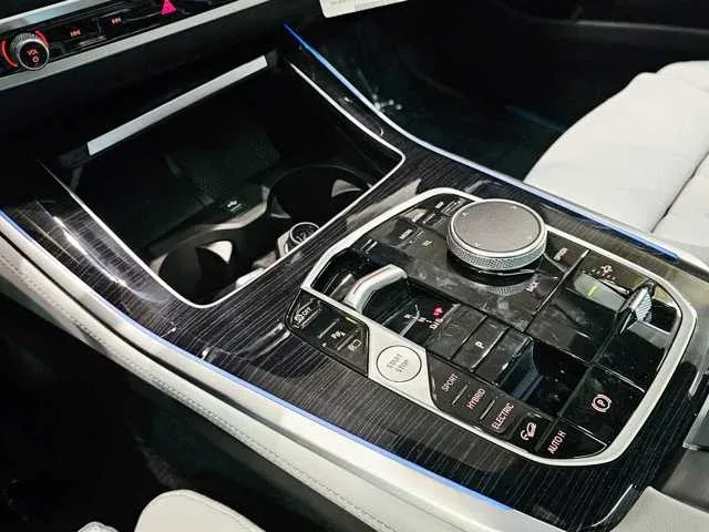 Thumbnail: 2025 BMW X5 - 15