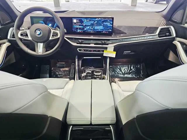 Thumbnail: 2025 BMW X5 - 9