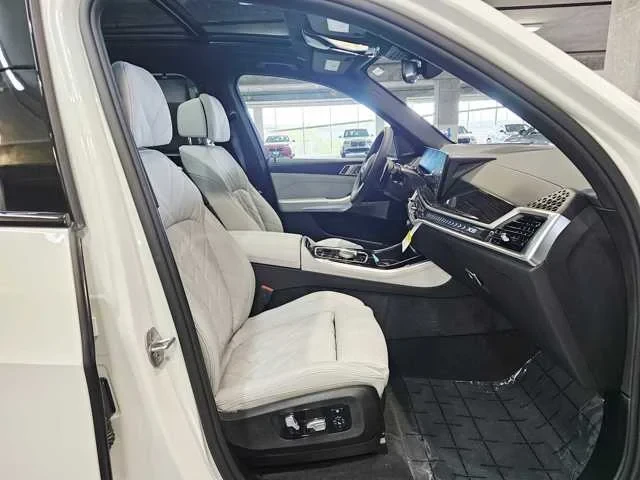 Thumbnail: 2025 BMW X5 - 11