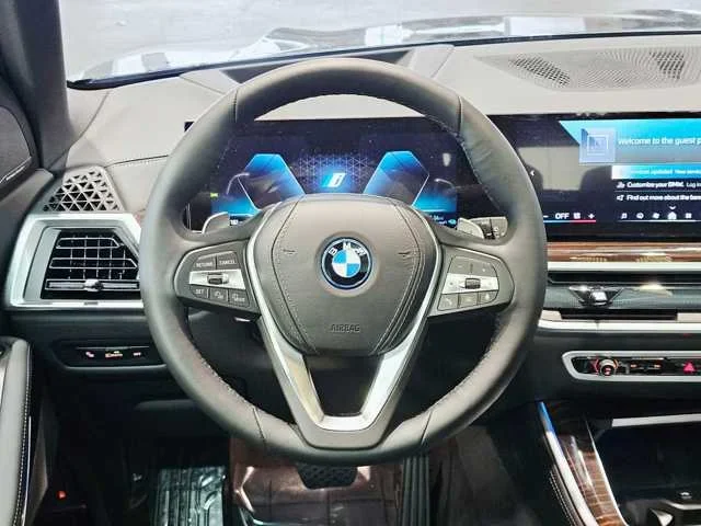 Thumbnail: 2025 BMW X5 - 13
