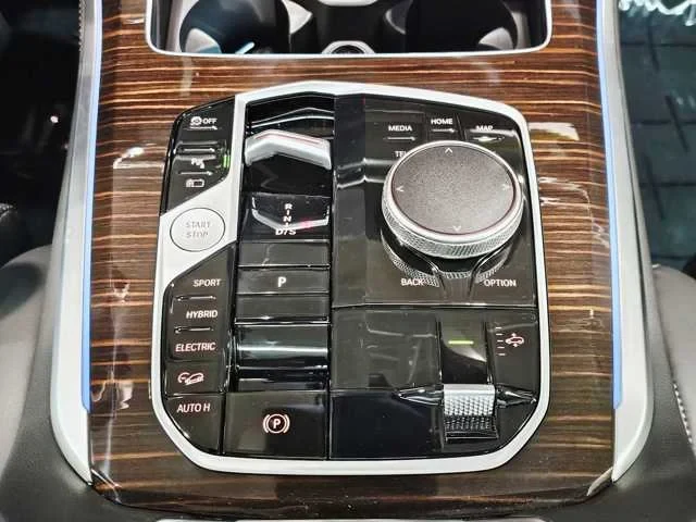 Thumbnail: 2025 BMW X5 - 23