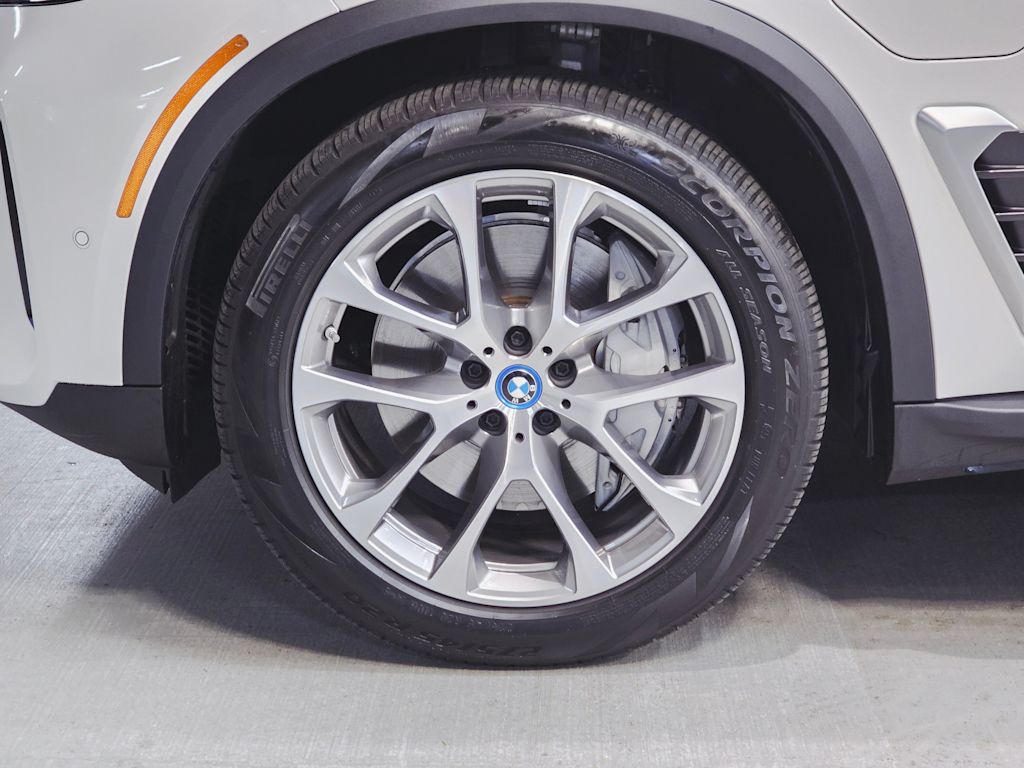 Thumbnail: 2025 BMW X5 - 7