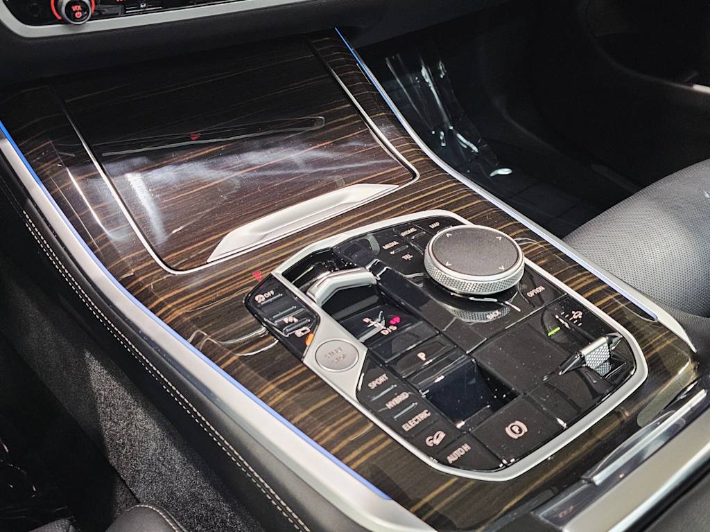 Thumbnail: 2025 BMW X5 - 15