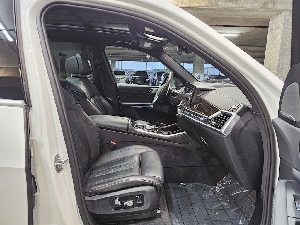 Thumbnail: 2025 BMW X5 - 11