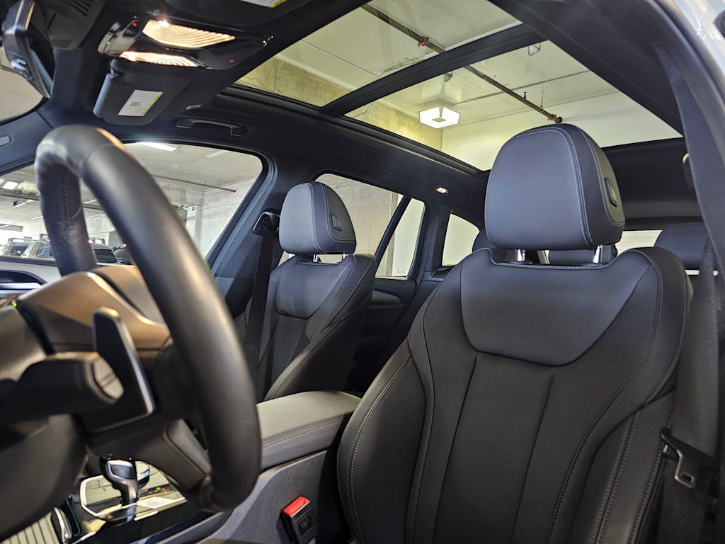 Thumbnail: 2022 BMW X3 - 11