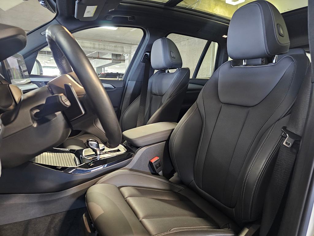 Thumbnail: 2022 BMW X3 - 10