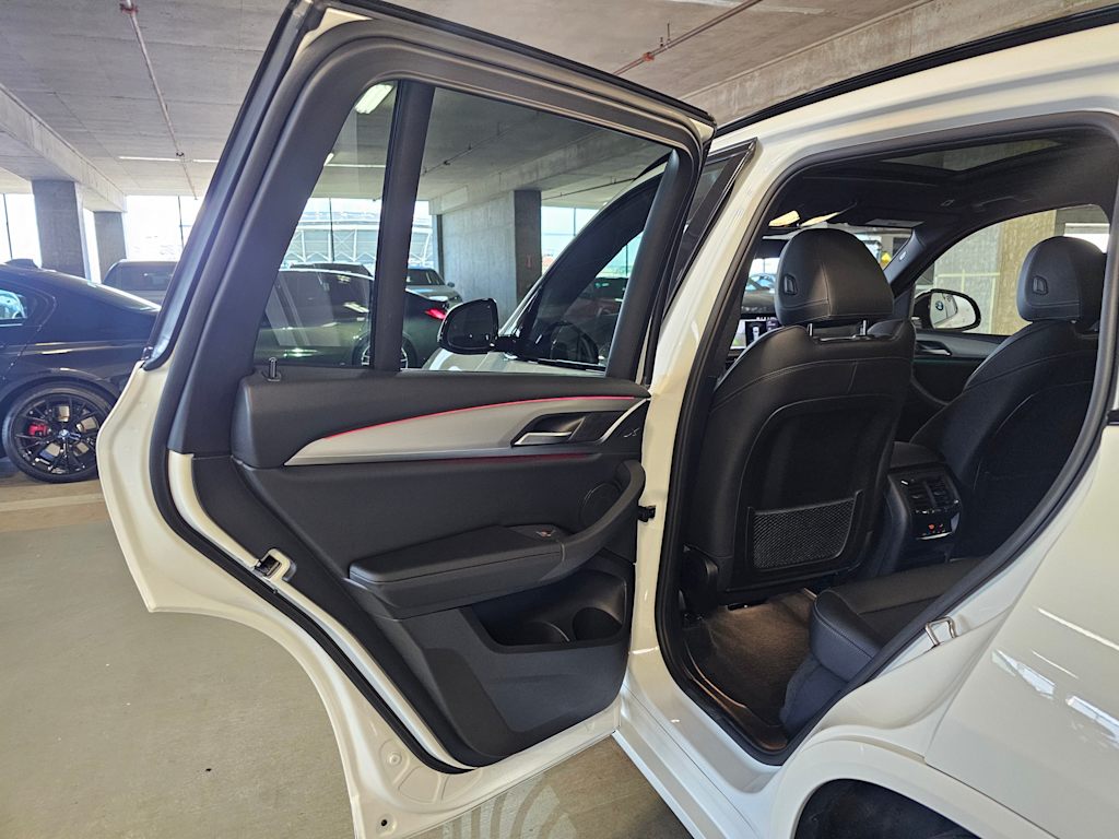 Thumbnail: 2022 BMW X3 - 12
