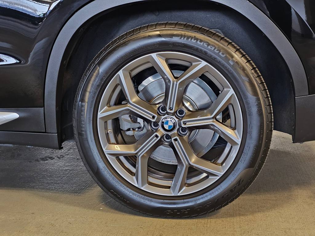 Thumbnail: 2023 BMW X3 - 8