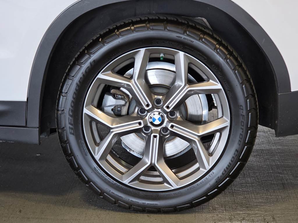 Thumbnail: 2022 BMW X3 - 8