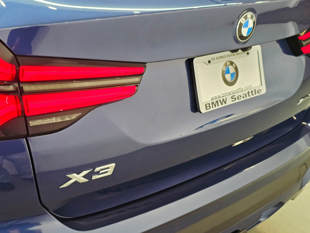Thumbnail: 2023 BMW X3 - 21