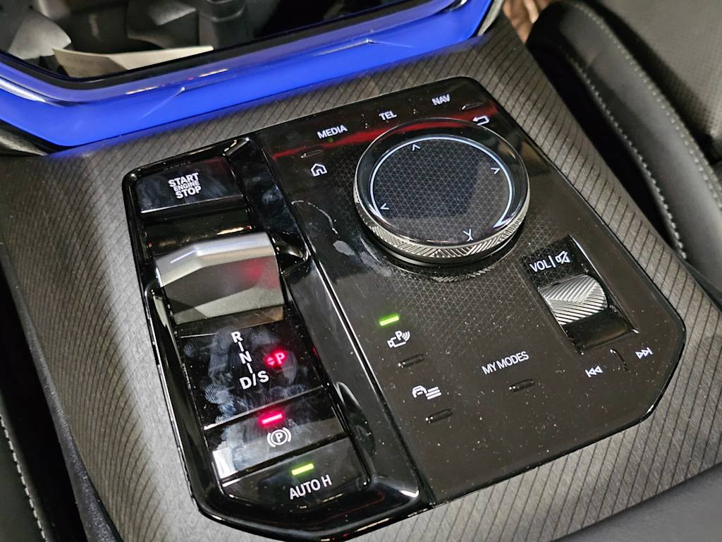 Thumbnail: 2025 BMW X3 - 16