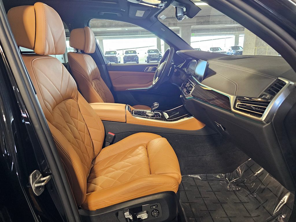 Thumbnail: 2023 BMW X5 - 32