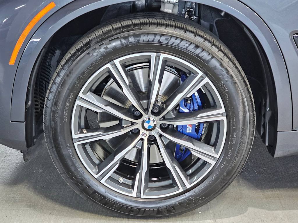 Thumbnail: 2021 BMW X5 - 8