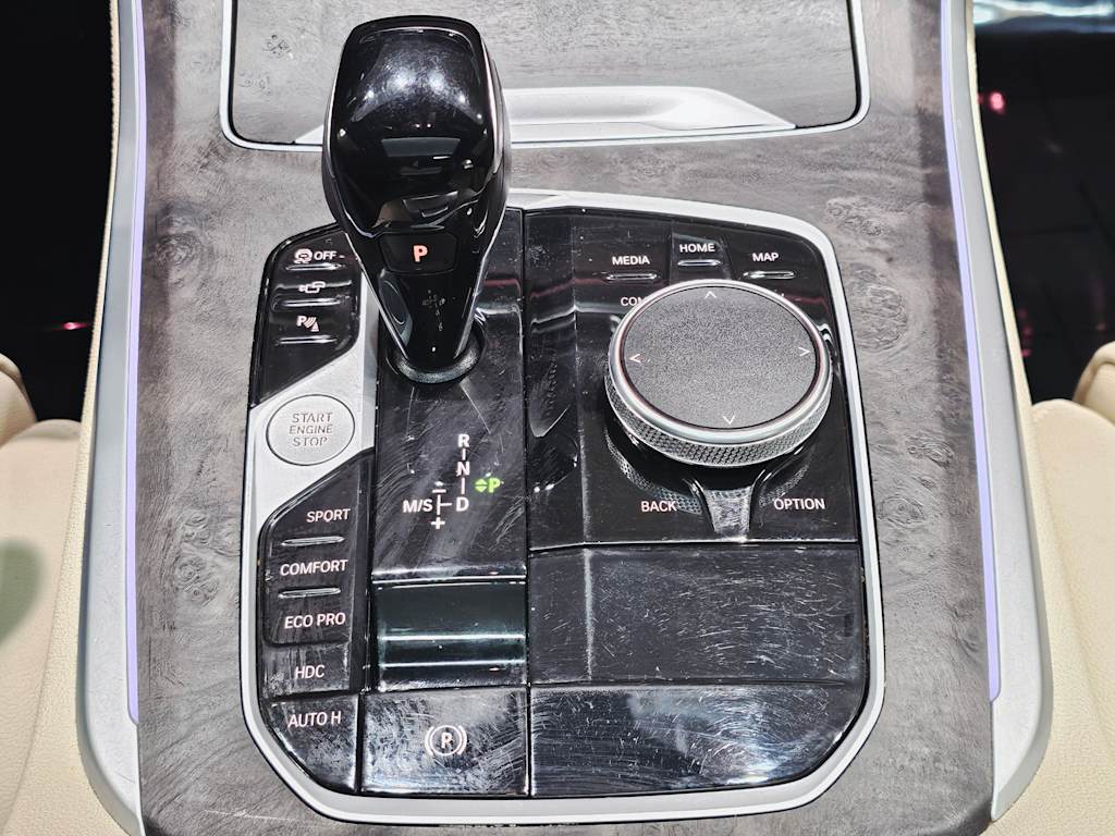 Thumbnail: 2022 BMW X5 - 22