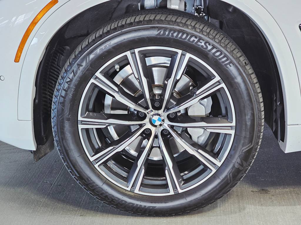 Thumbnail: 2022 BMW X5 - 7