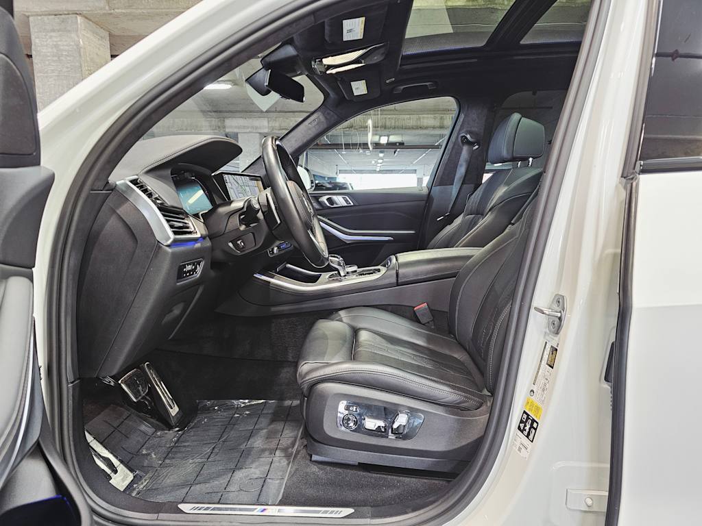 Thumbnail: 2022 BMW X5 - 10