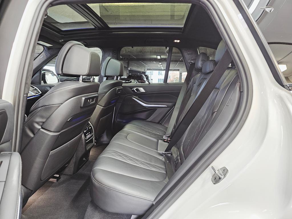 Thumbnail: 2022 BMW X5 - 12