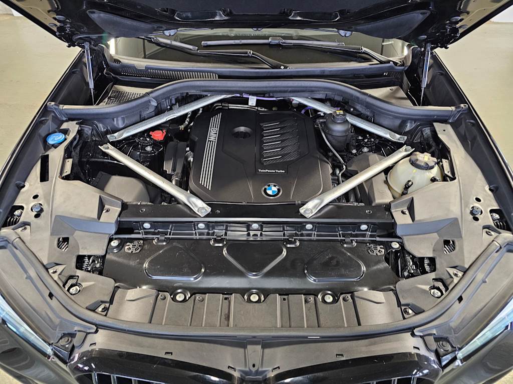 Thumbnail: 2022 BMW X5 - 9